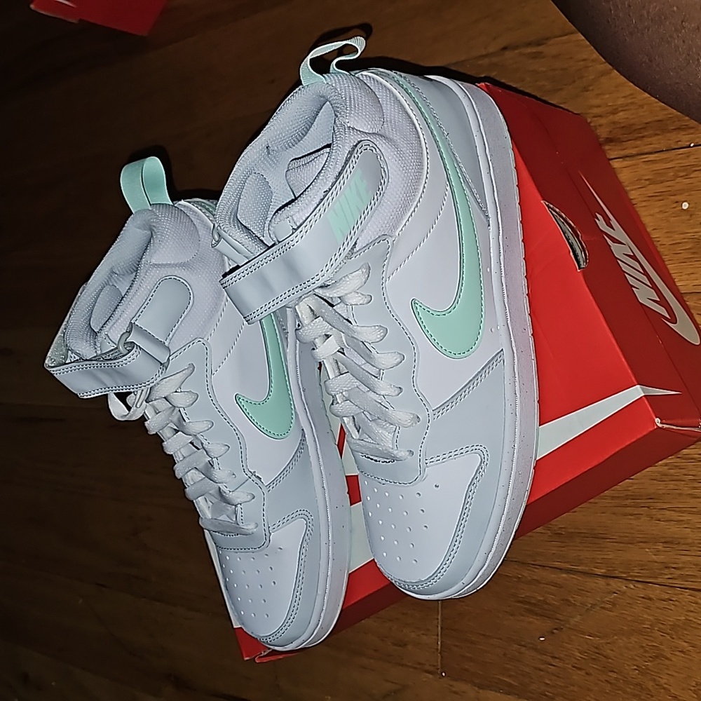 Court Borough Mid 2 (GS)